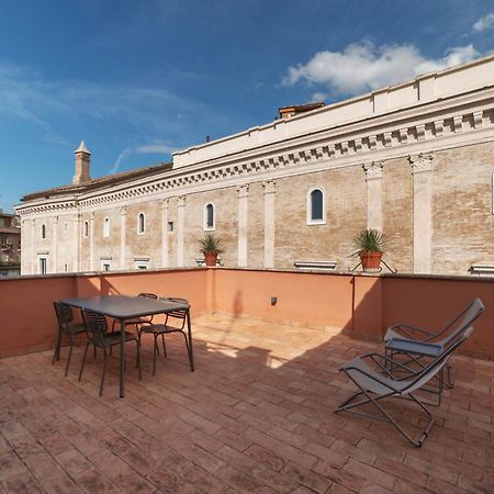 Apartment With Terrace In Via Del Pellegrino - FromhometoRom Exterior foto